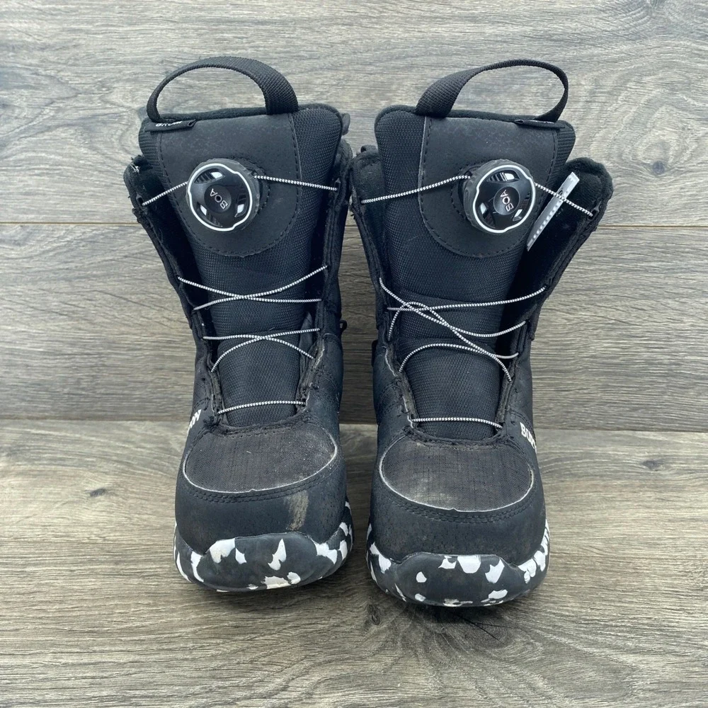 Burton Grom BOA Snowboard Boots Kids 1K Black White Marbled Sole 15089102